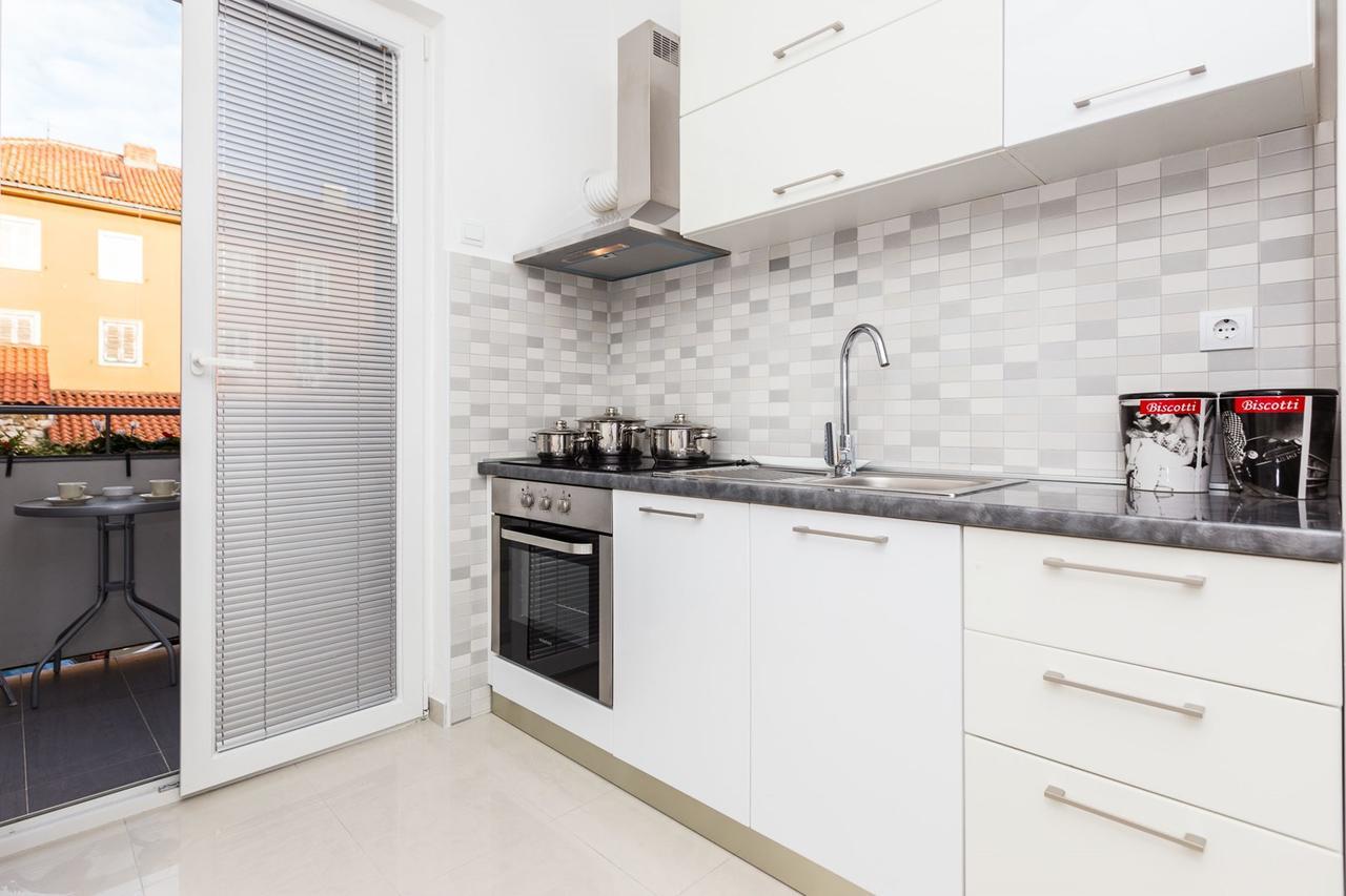 זאדאר Fifi Apartment W. Parking In Old Town מראה חיצוני תמונה
