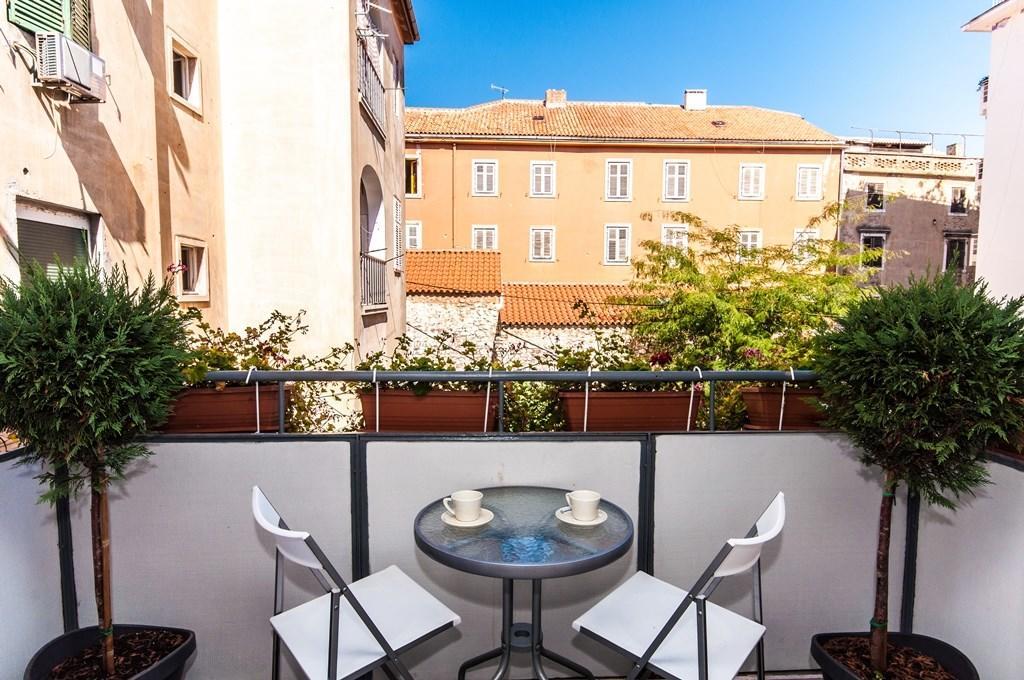 זאדאר Fifi Apartment W. Parking In Old Town מראה חיצוני תמונה